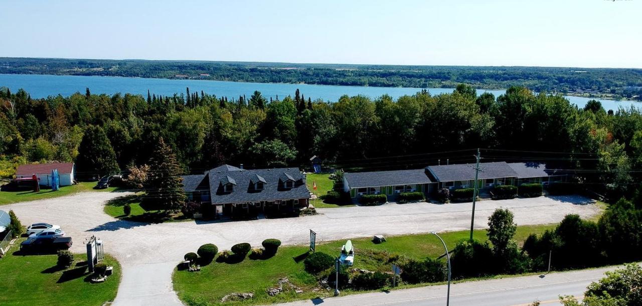 The Spirit Rock Outpost & Lodge Wiarton Esterno foto